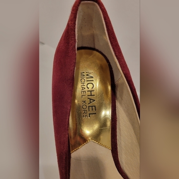 Michael Kors Burgundy Suede Platform Pump size 8 - Picture 4 of 10